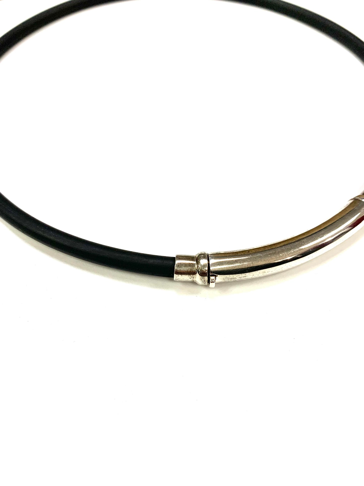 Necklace - Silver and black - Red Silver 9.25