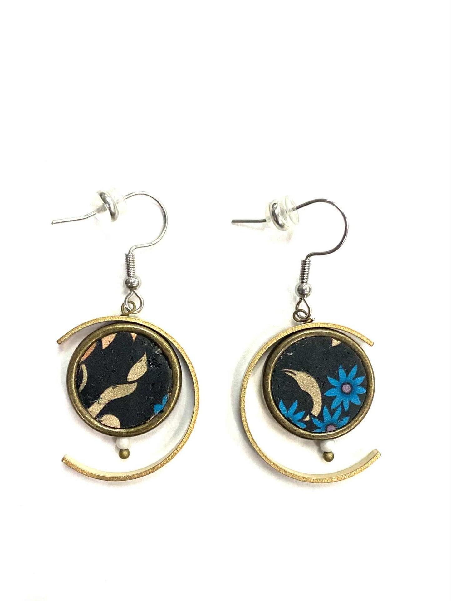 Boucle d'oreille - du Nord - Modèle C - Fleurs bleues - Création Fish