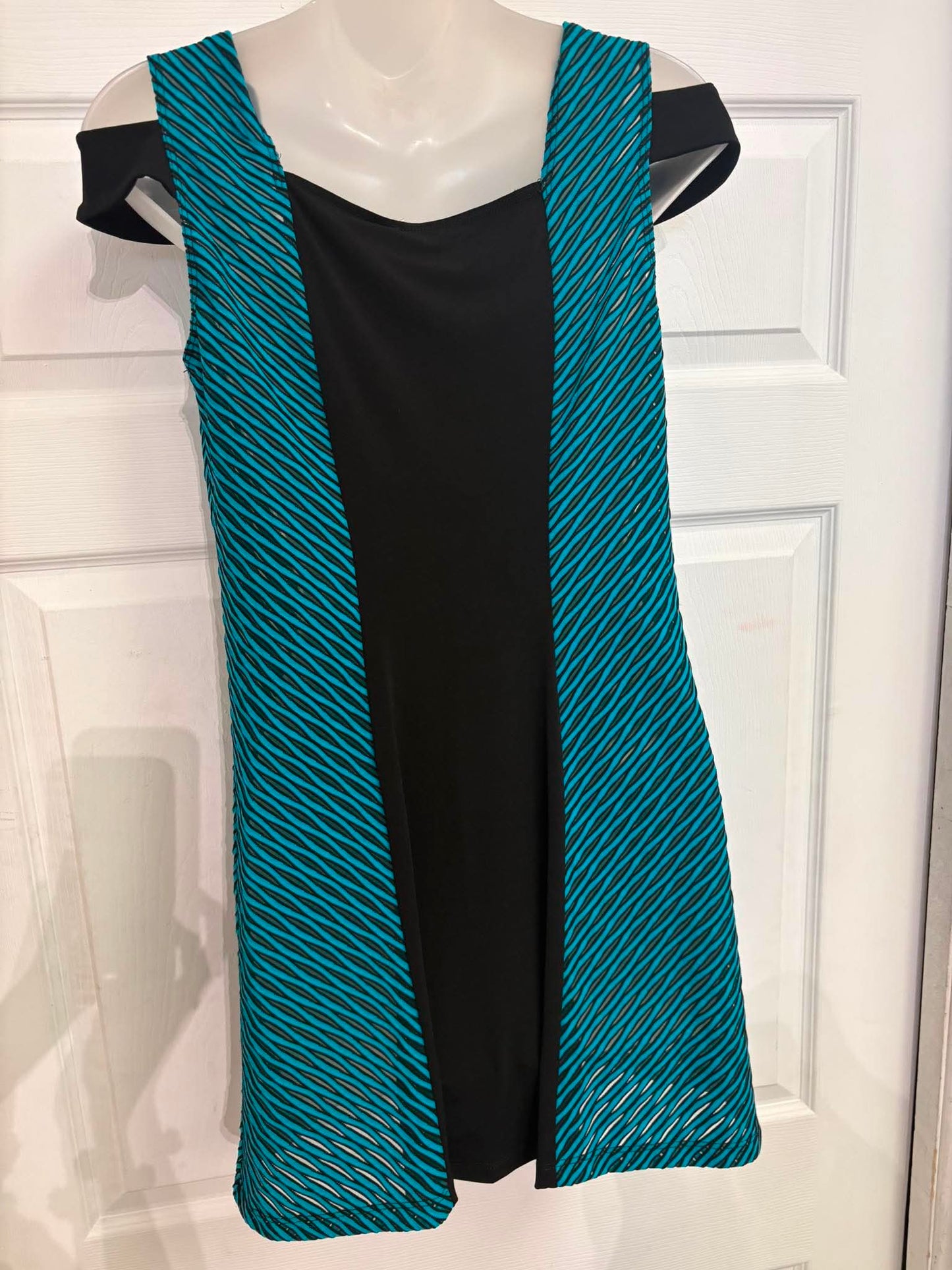 Martini tunic with black and white polka dots