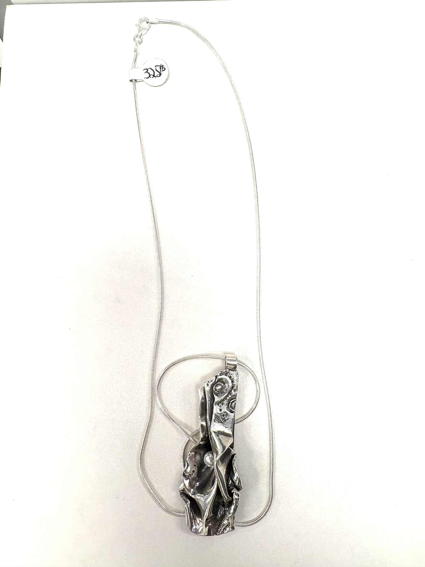 Pendentif organique - Marie-Eve Bordeleau