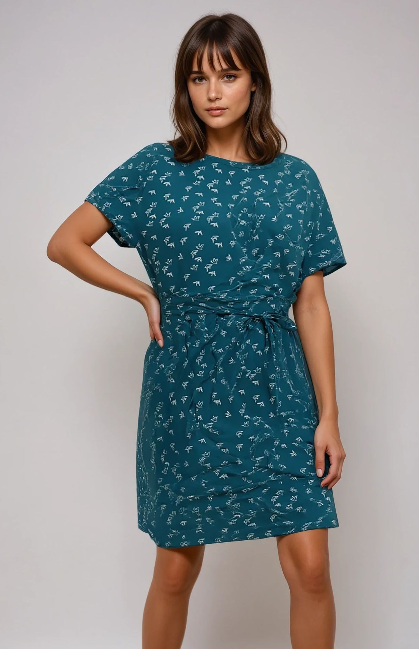 JS06 Birdz - Robe ceinturée à manches courtes – Imprimé oiseaux bleu sarcelle