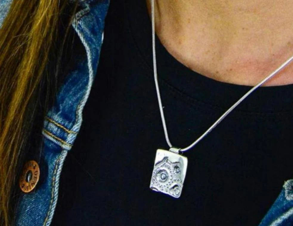 SEA BRISE, sterling silver pendant inspired by a sea urchin - Marie-Êve Bordeleau