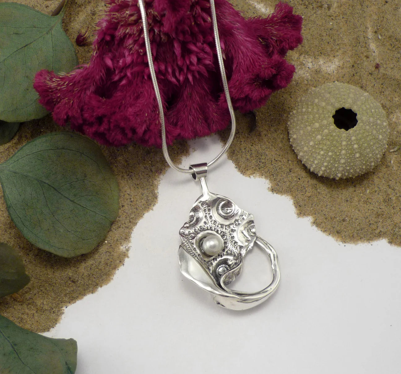 Vague de joie, pendentif unique en argent sterling et perle d'eau douce