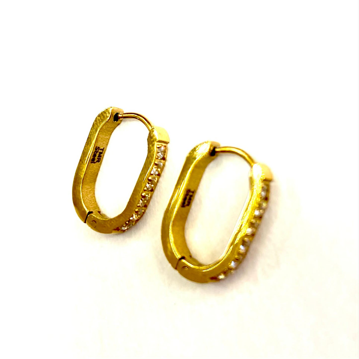 Anneau oval incrusté petit - 2 variantes - Rouge Inox