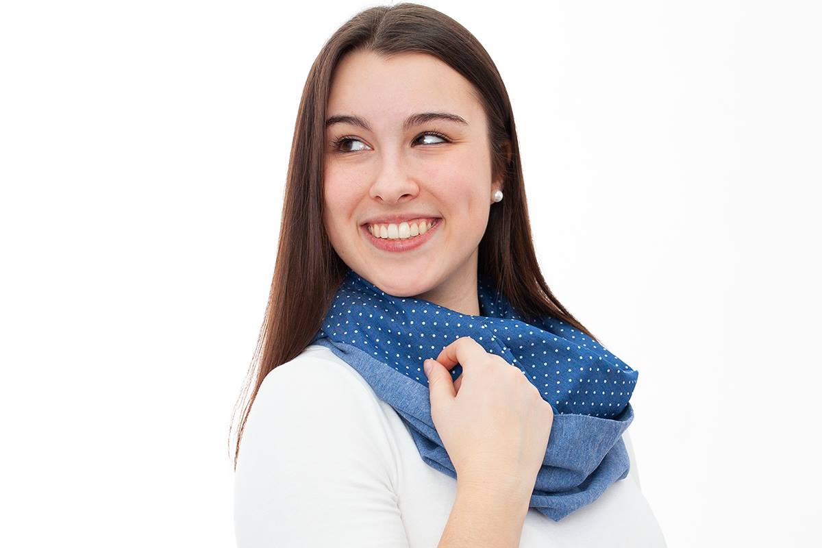 Baluchon scarf with small polka dot jeans