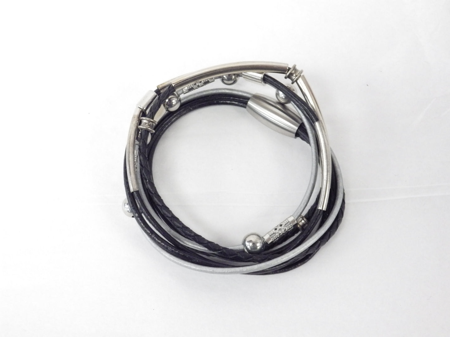 Collier/Bracelet avec file noir et argent et billes - MJ Bijoux