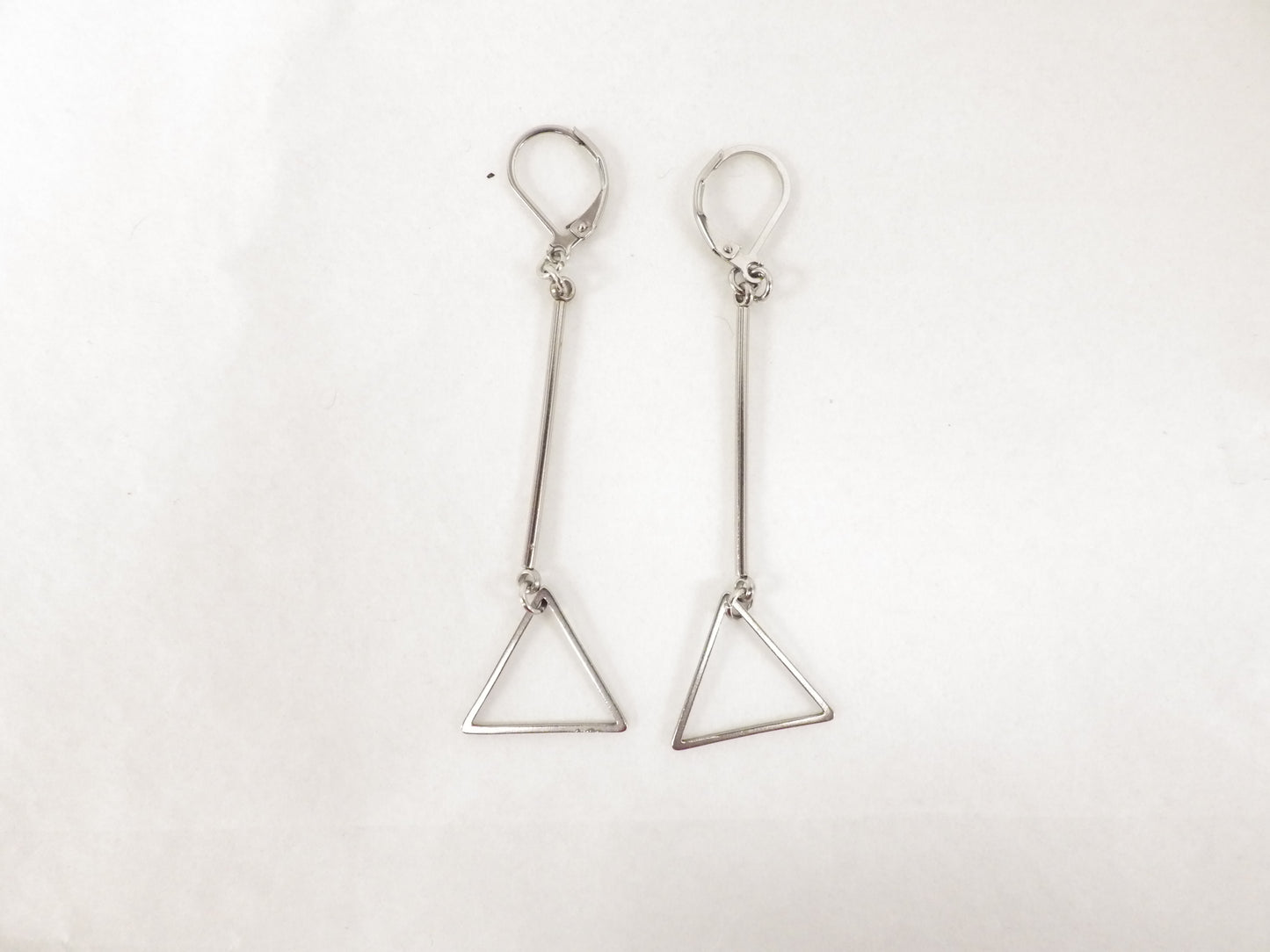 BO tige et triangle argent- Rouge inox