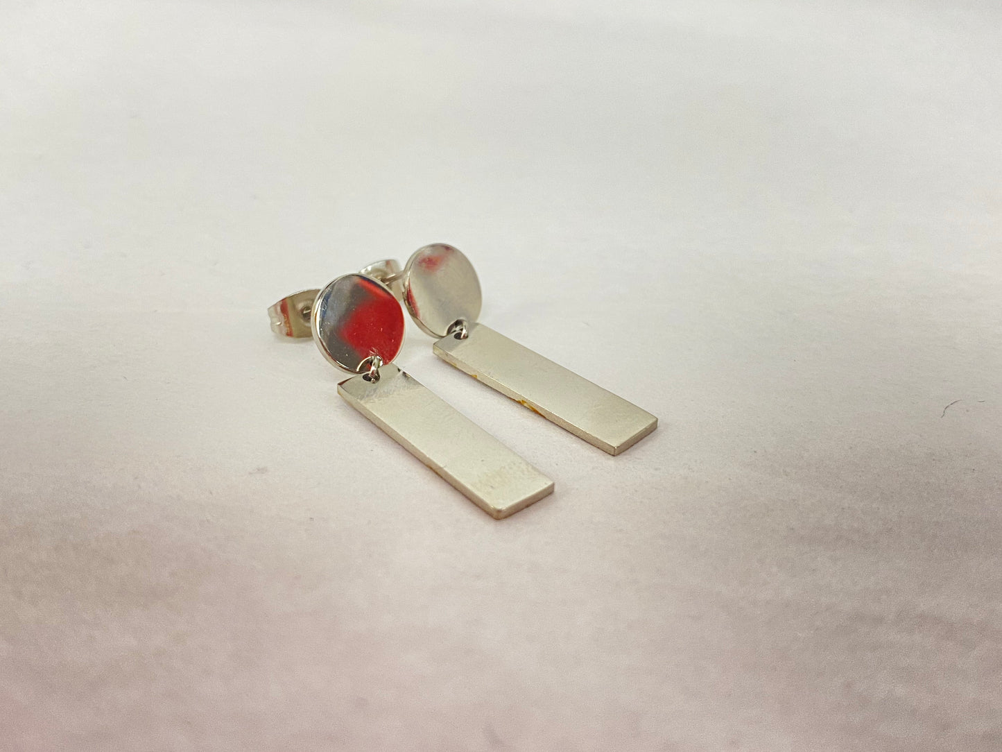 BO Circle Hanging Rod - Red Stainless Steel