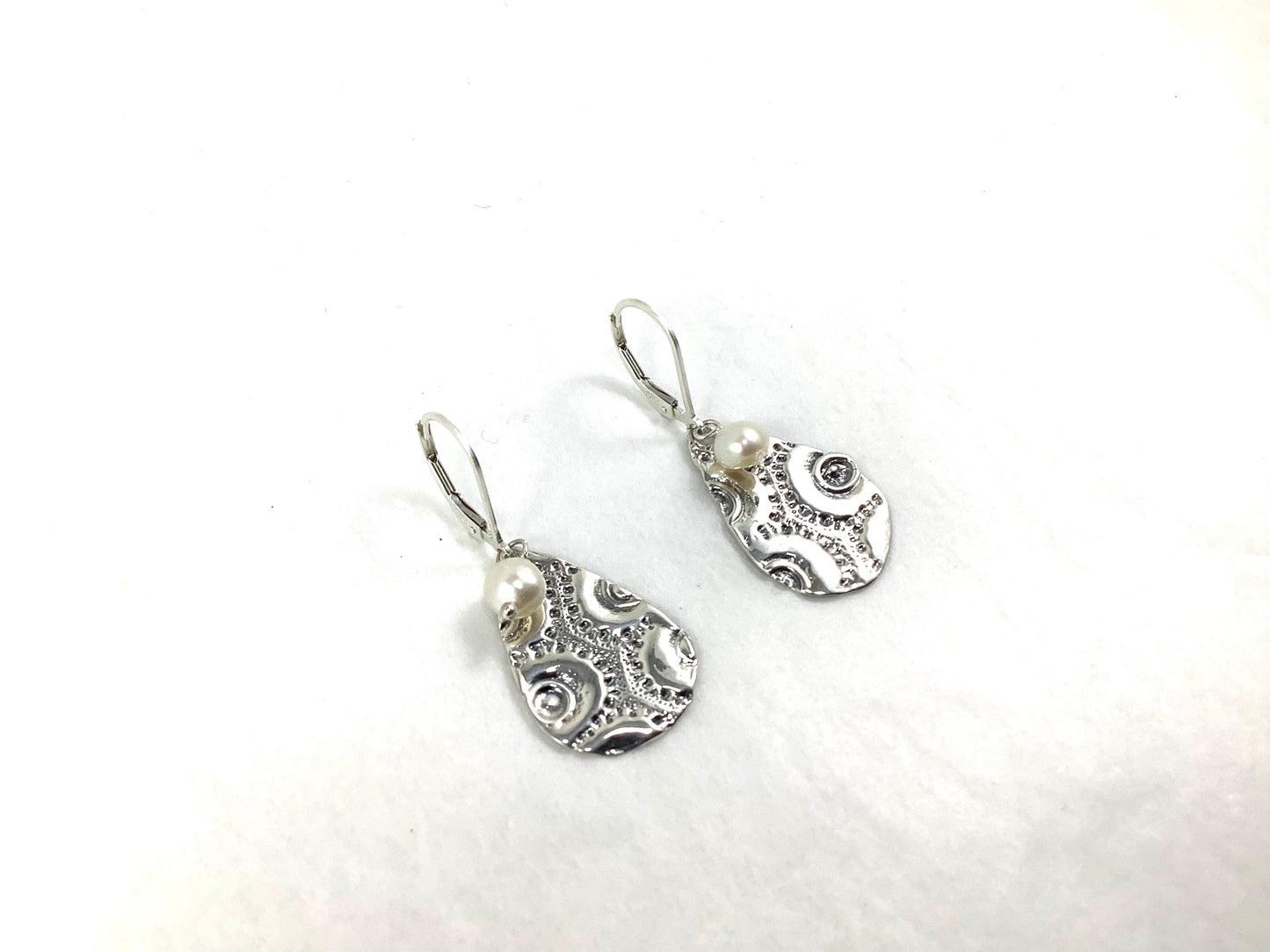 Earrings - Medium pearl drops - Marie-Ève Bordeleau