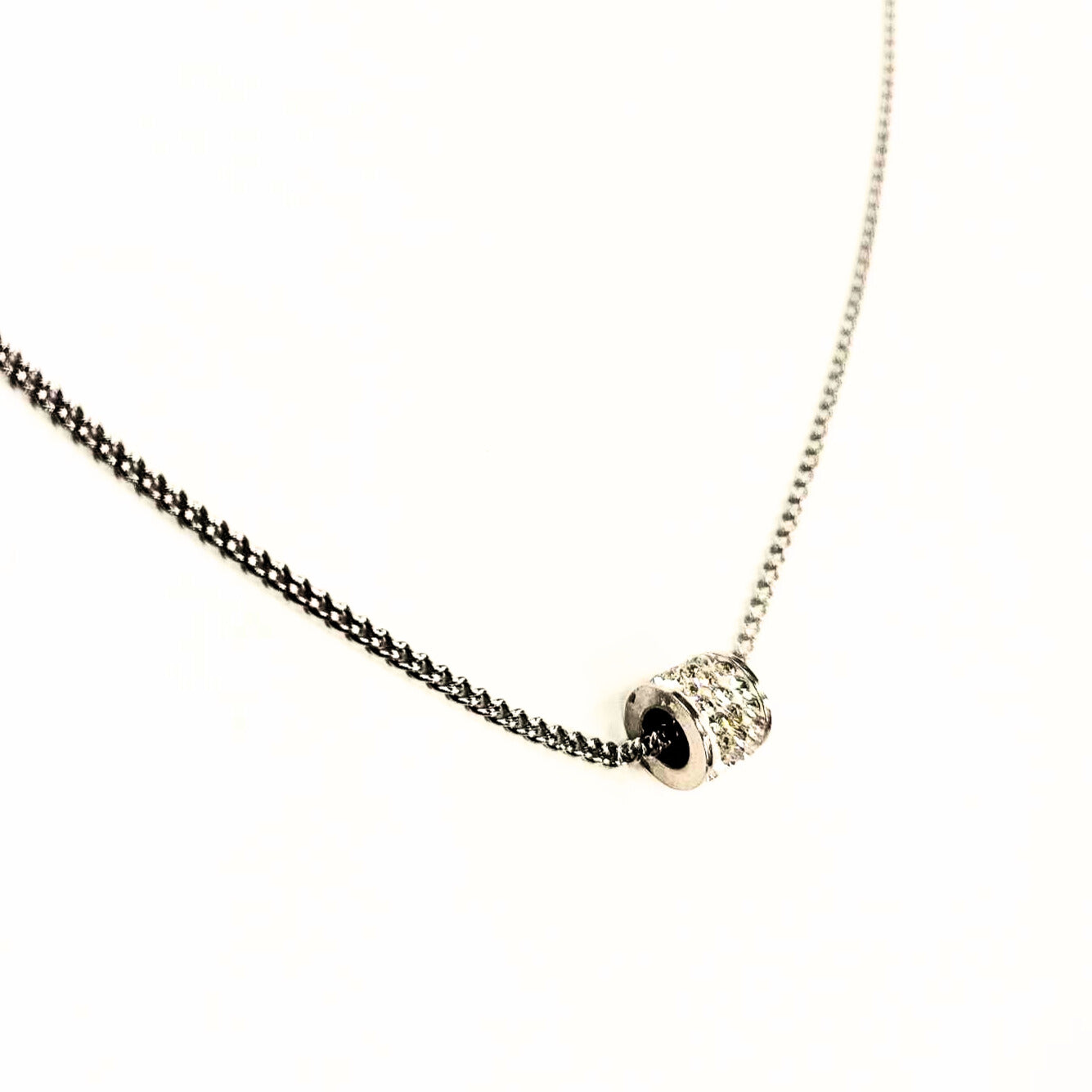 Collier Inox Cylindre et Zircon - Rouge Inox