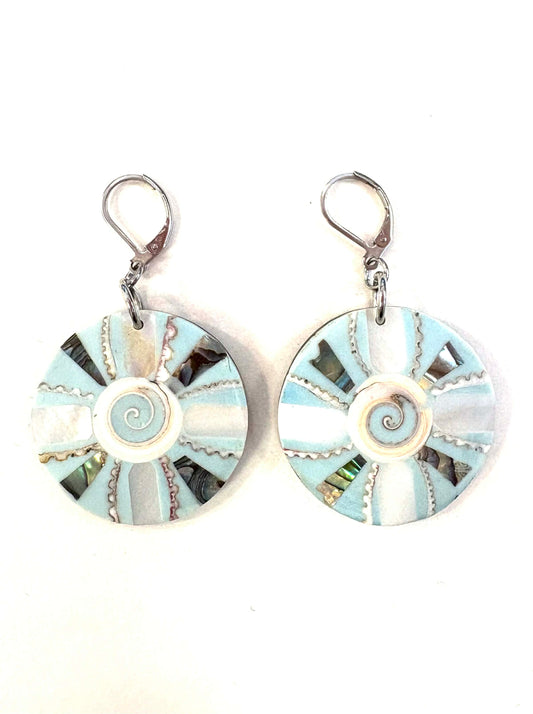 Round blue seashell earrings - Adventure Red