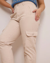 Charger l&#39;image dans la galerie, Jeans Chloé- Beige 100% coton - Taille Classique - Entrejambe 28&#39;&#39;- Yoga Jeans 2196
