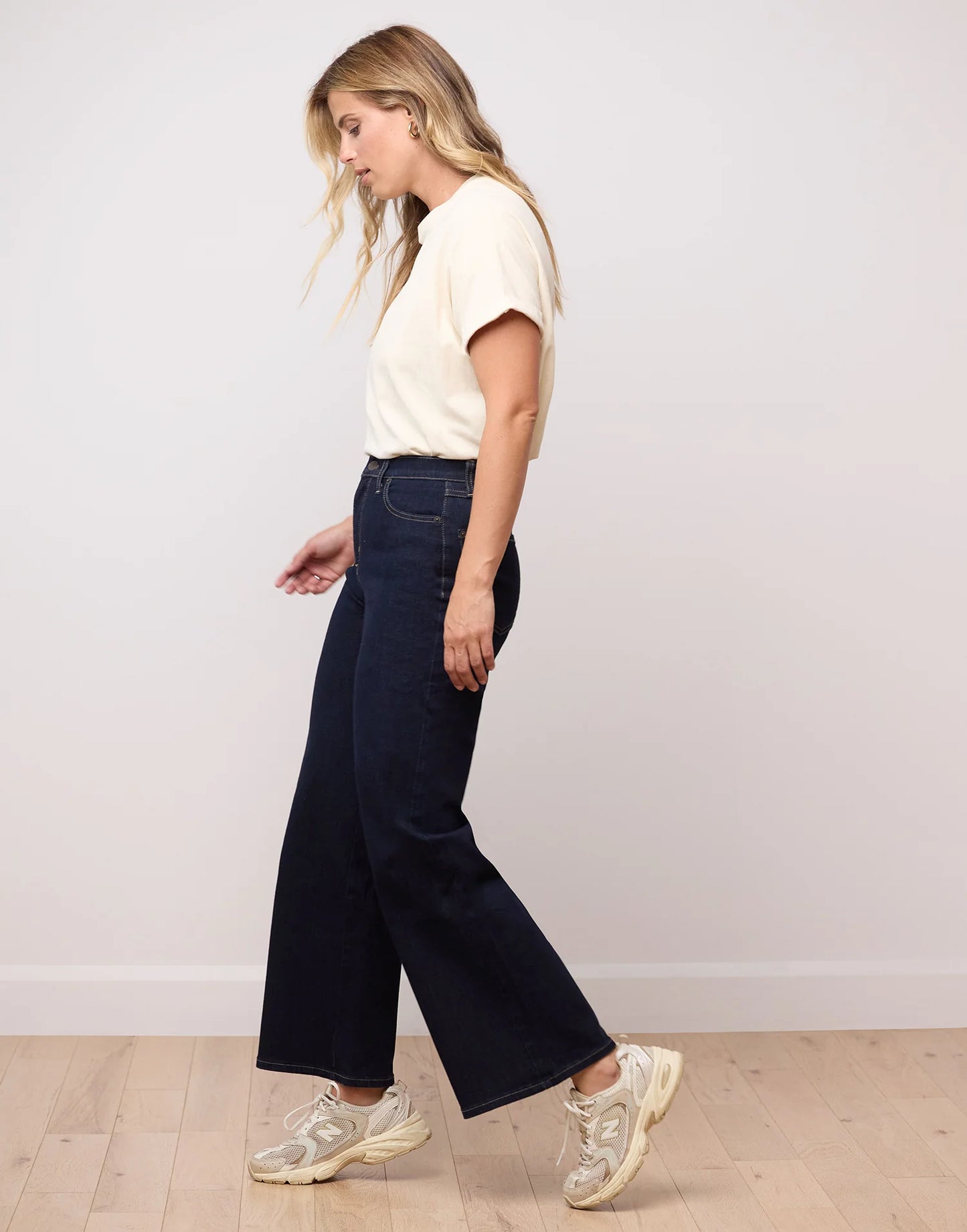 JEANS LILY - Very flared cut - NIGHT CAP - 30" LENGTH - 2263 Yoga Jeans