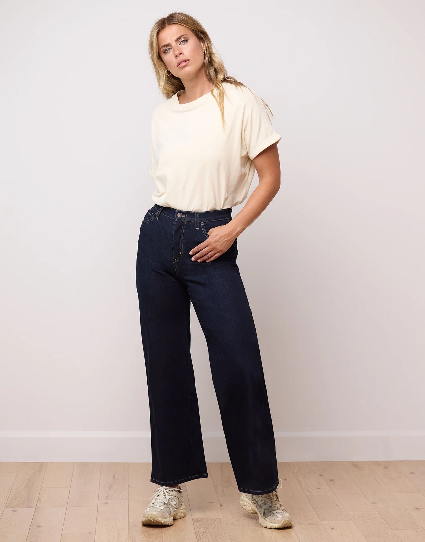 JEANS LILY - Very flared cut - NIGHT CAP - 30" LENGTH - 2263 Yoga Jeans