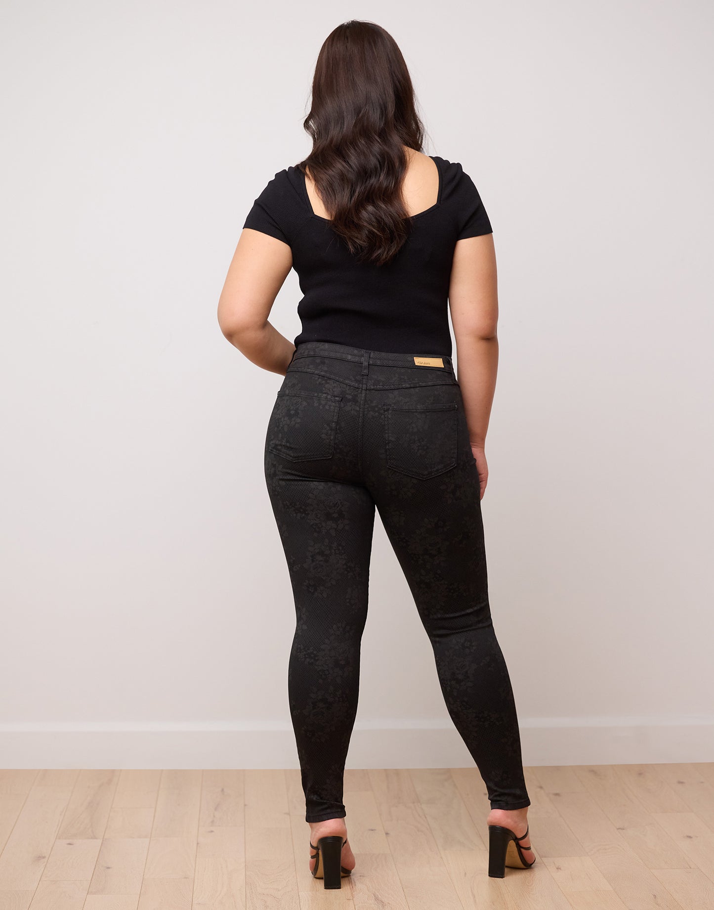 RACHEL - Coupe Étroite - Taille classic -  Entre jambe 30 - NOIR FLORAL - 2276BK - Yoga Jeans
