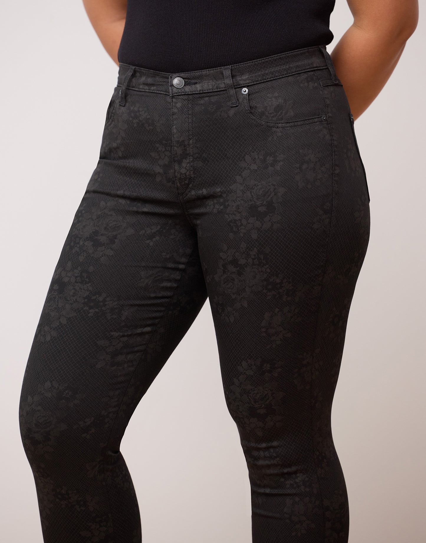 RACHEL - Coupe Étroite - Taille classic -  Entre jambe 30 - NOIR FLORAL - 2276BK - Yoga Jeans