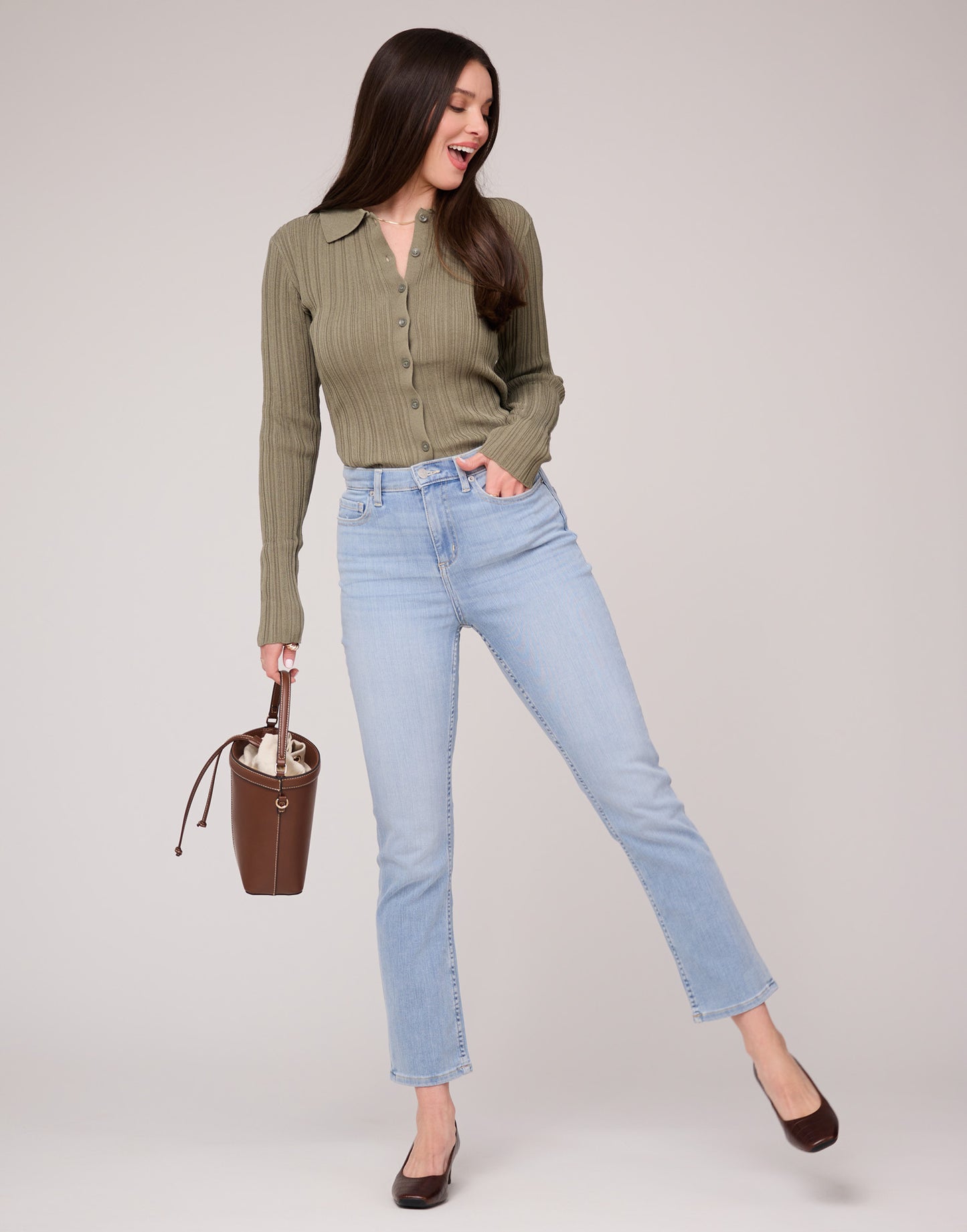 Emily - Coupe ajustée - Taille Classique - Blue Shore - Entrejambe 28" - Yoga Jeans