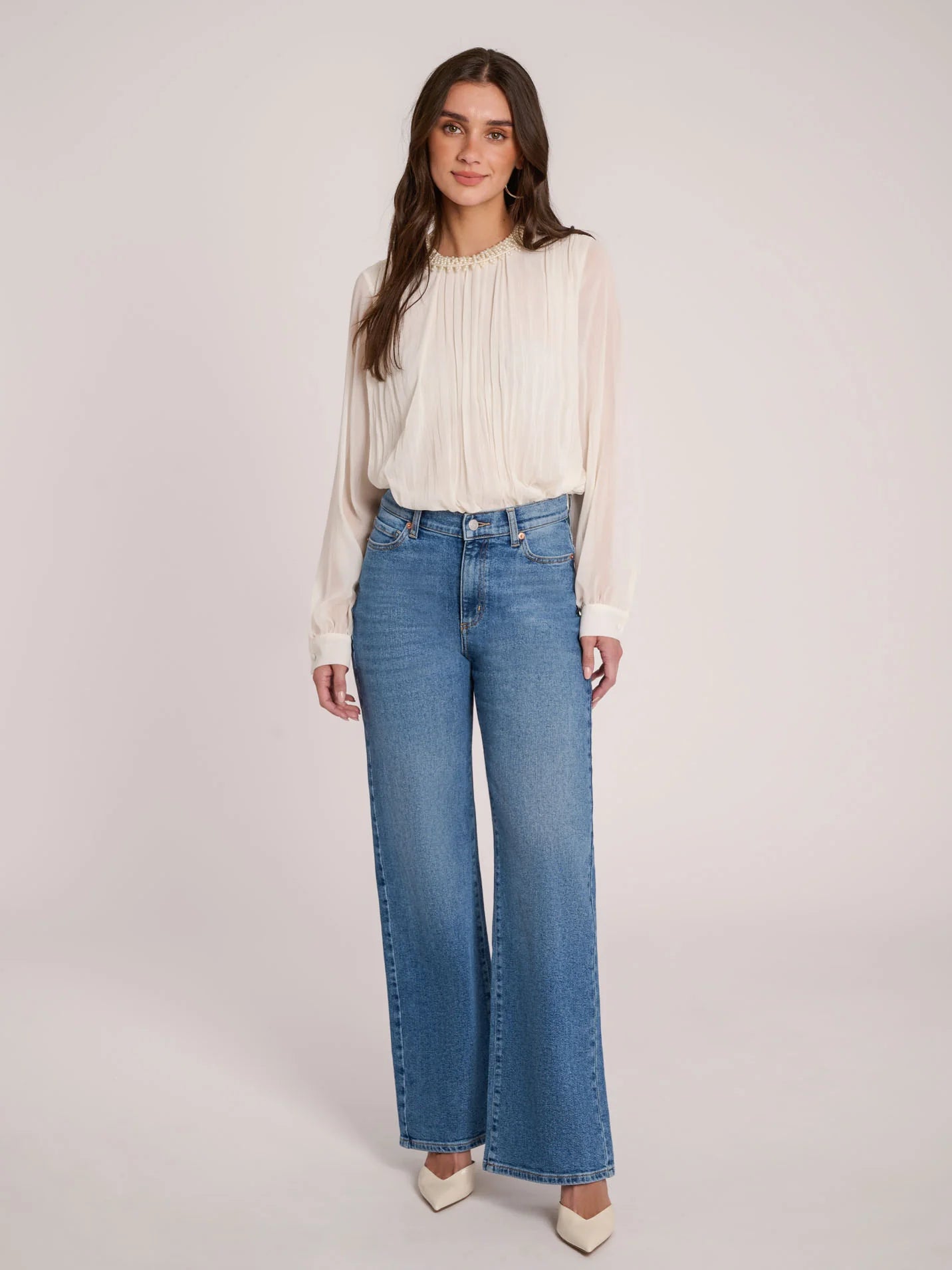 Lily - very flared cut - classic waist - Jersey color - 32'' inseam