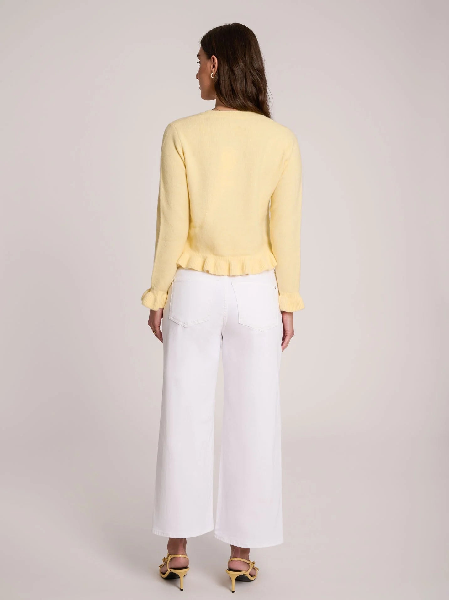 JEANS LILY COUPE TRÈS ÉVASÉE / WHITE LOTUS - 2722 - Taille Haute - Entrejambe 25'' - Yoga Jeans