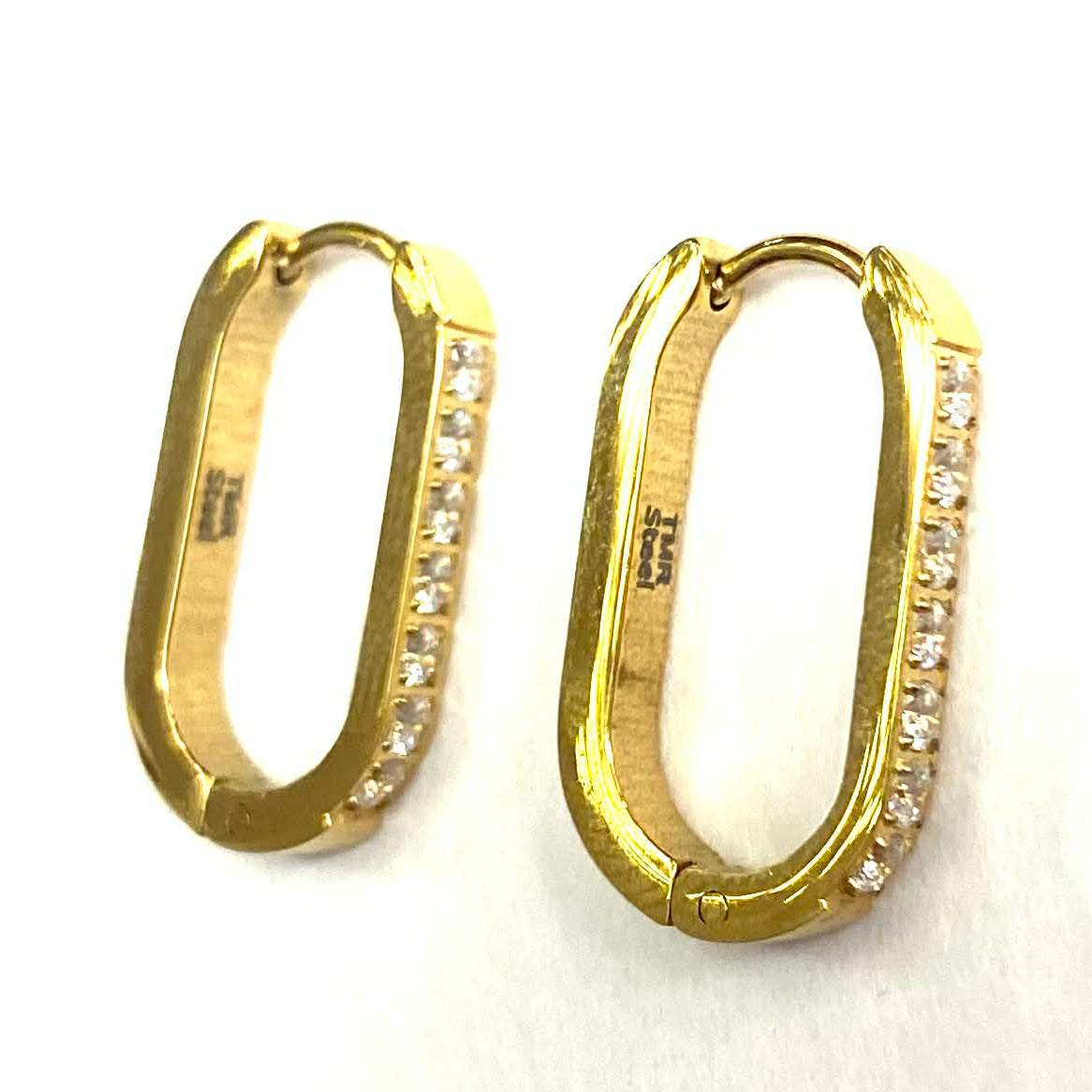 Anneau oval incrusté moyen - 3 variantes - Rouge Inox