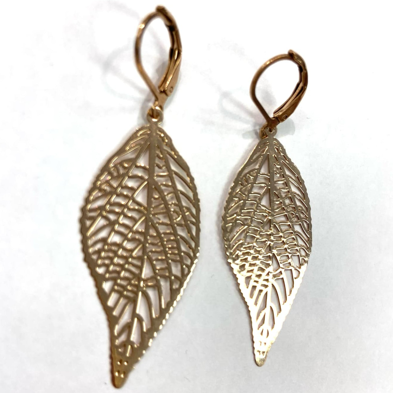 Boucles d'oreilles - Feuille allongée or - Rouge Inox