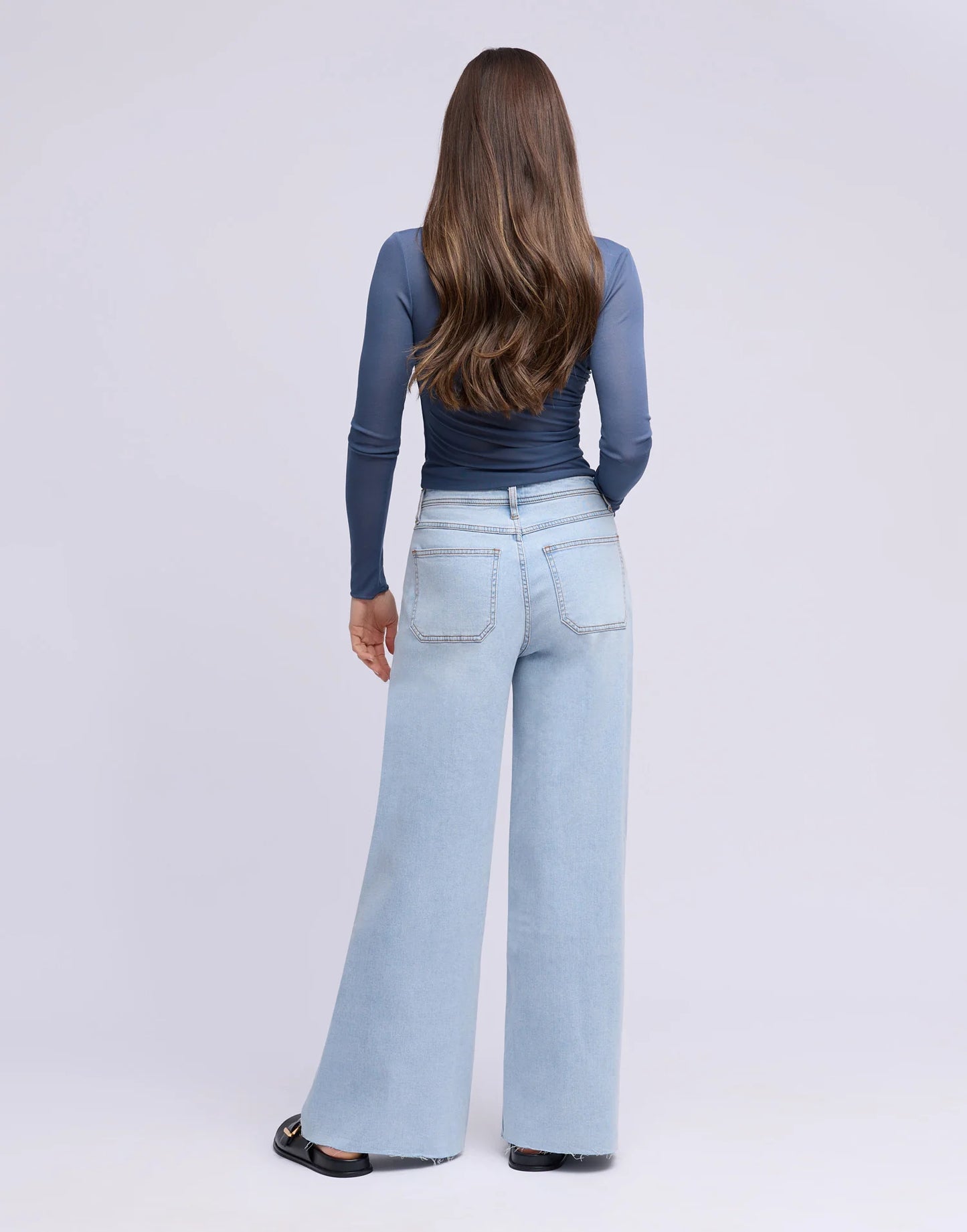 JEANS LILY COUPE TRÈS ÉVASÉE - SHERYL - 2902 - Taille haute - Entrejambe 31'' - Yoga Jeans