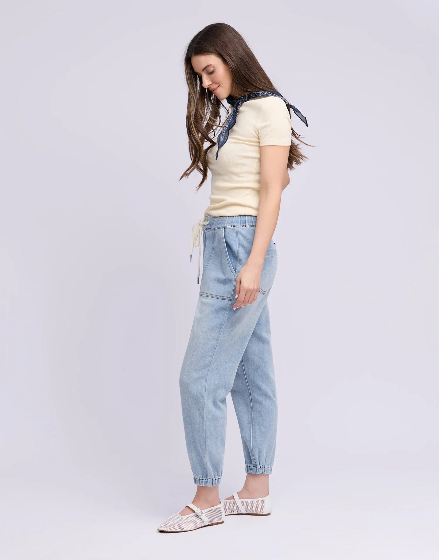 JEANS MALIA COUPE DÉCONTRACTÉE - AMELIA - 2968 - Taille haute - Entrejambe 27" - Yoga Jeans