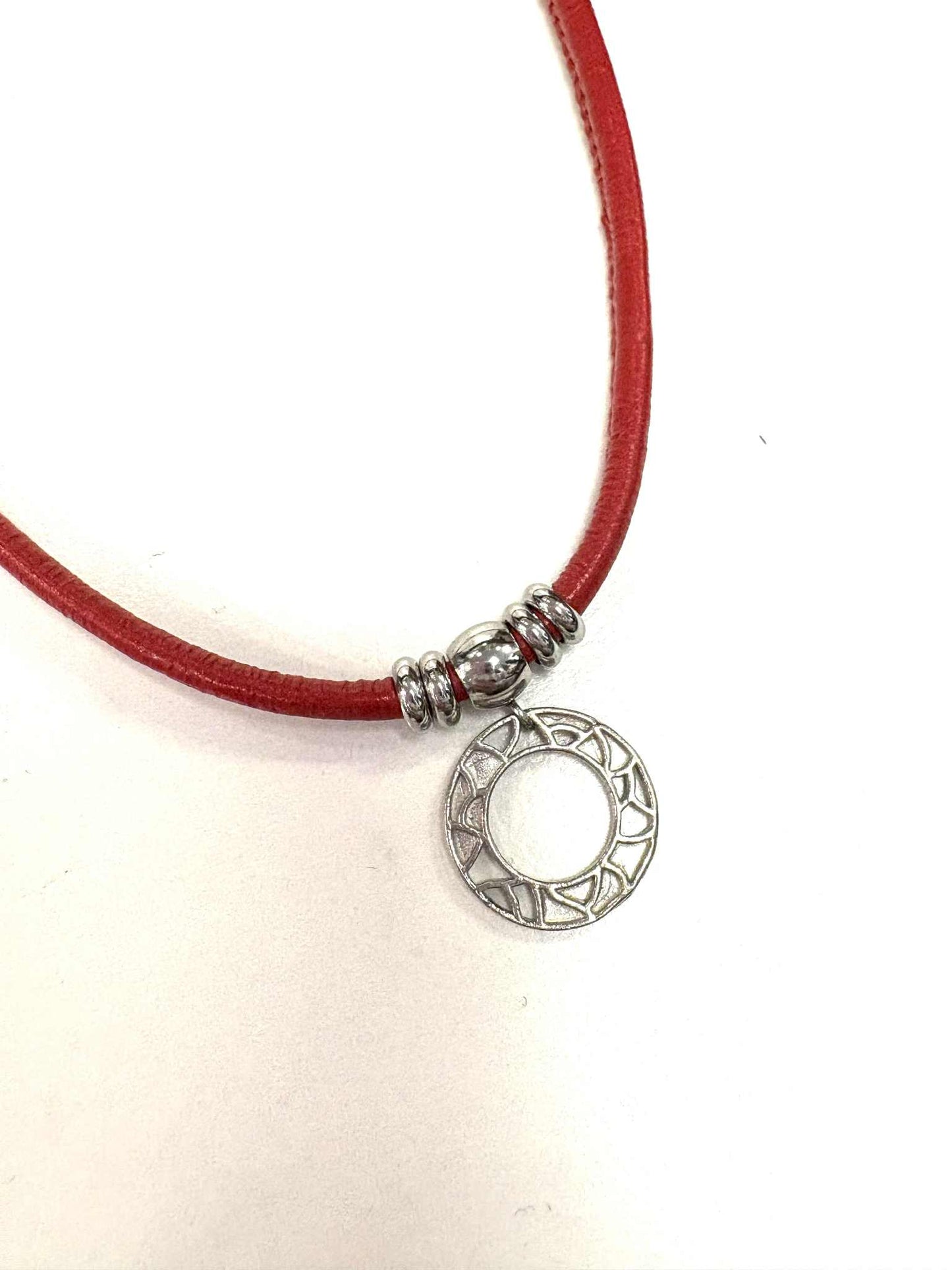 Romy sur cuir -3 variantes - Créart