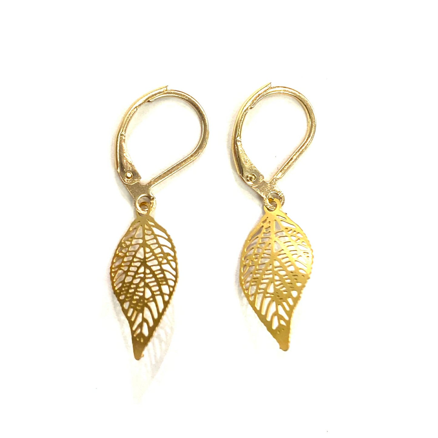 Boucles d'oreilles -  Petite feuille allongée - 3 variantes - Rouge Inox