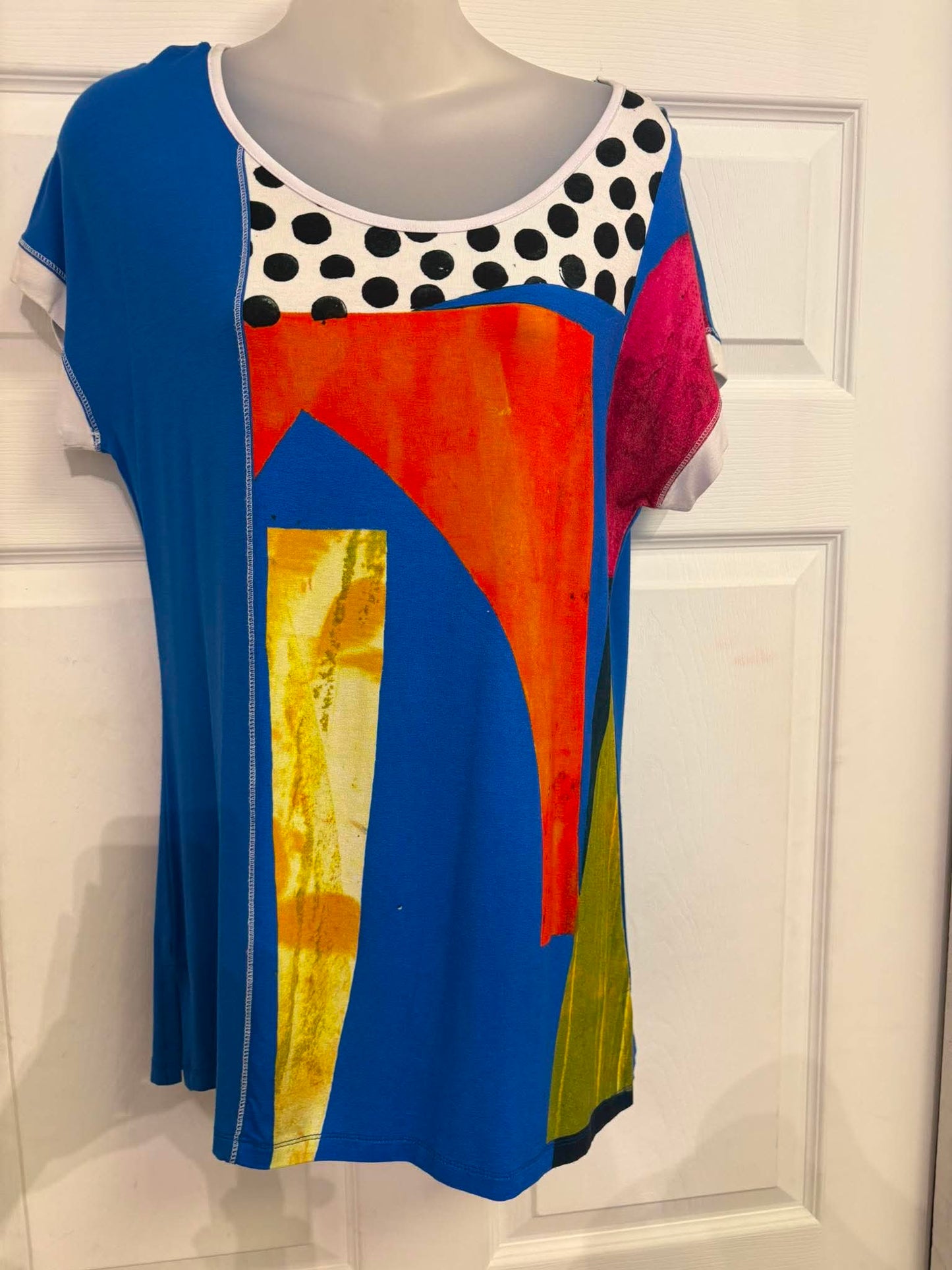 Martini tunic with black and white polka dots