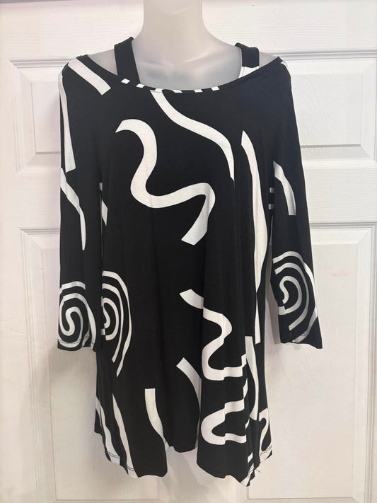 Martini tunic with black and white polka dots