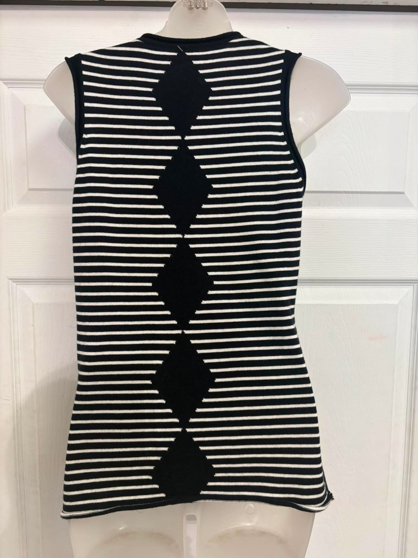 Martini tunic with black and white polka dots