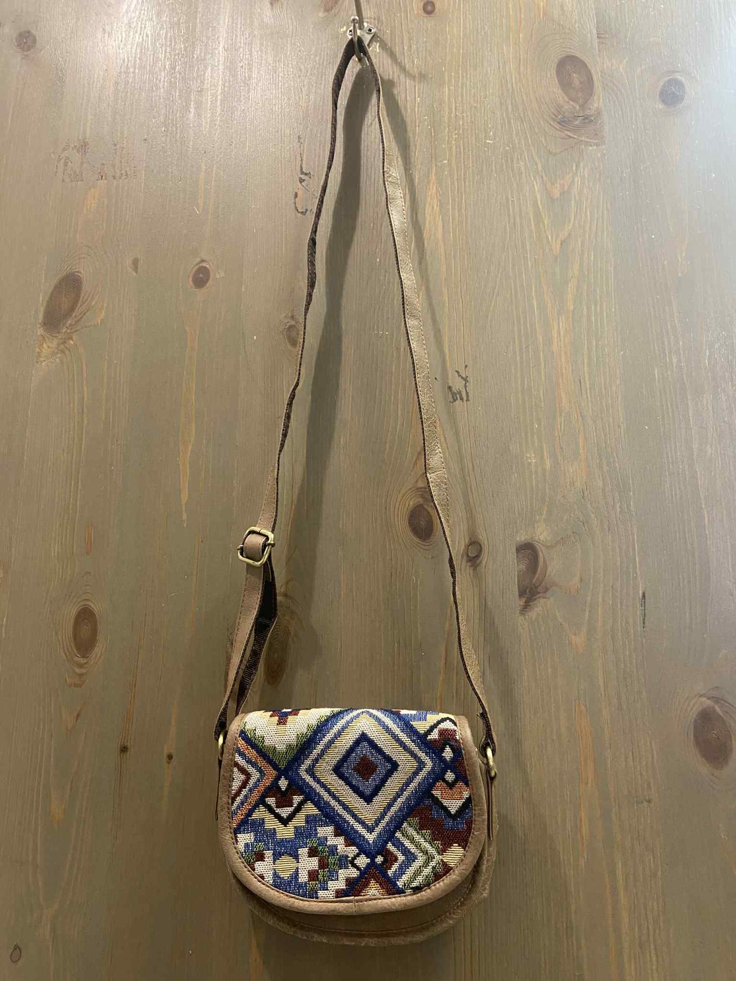 Sac à bandouillère motifs géométriques - 3 motifs offerts - Rouge Import