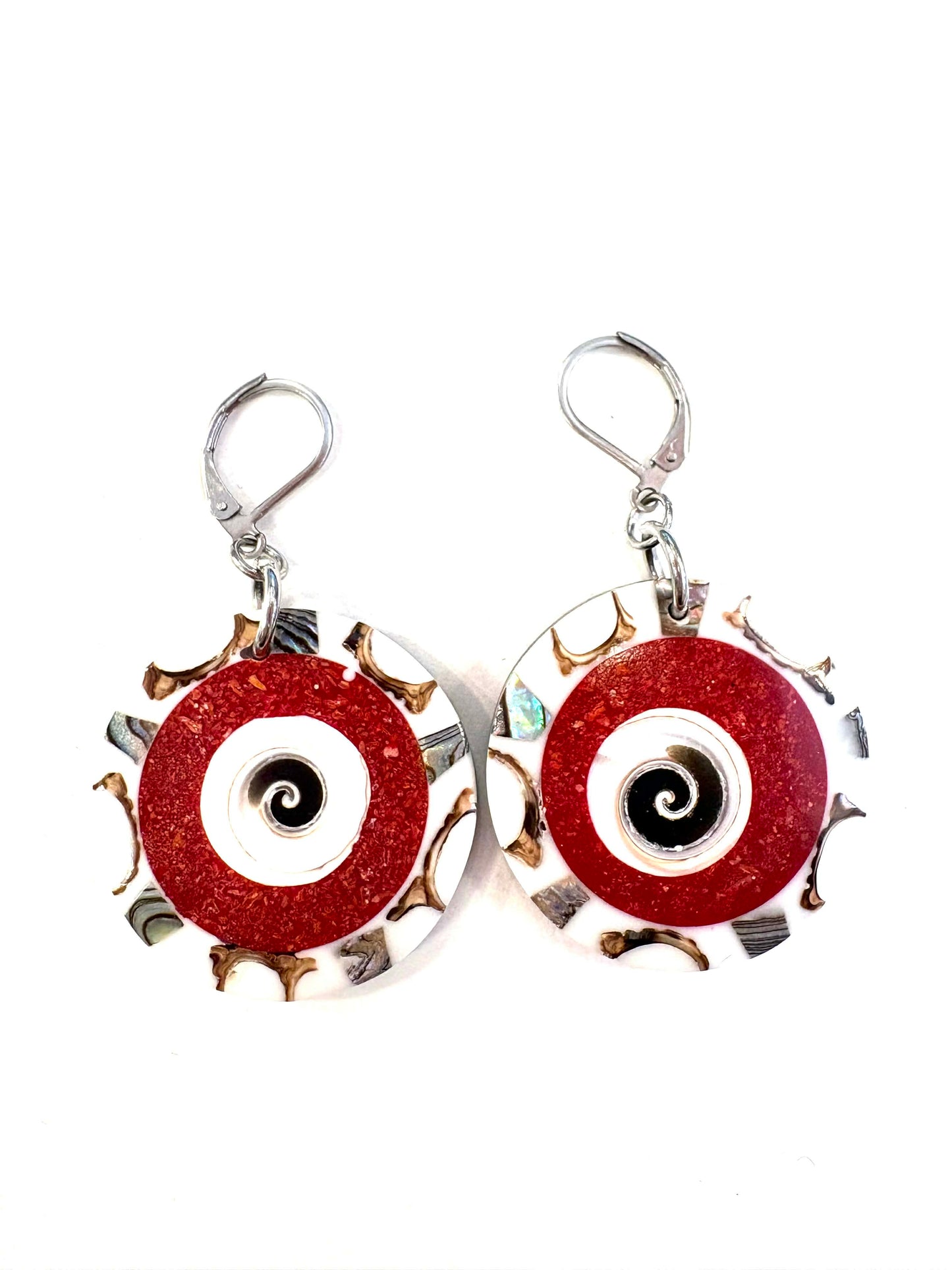 Round red earrings with seashells - Adventure Red