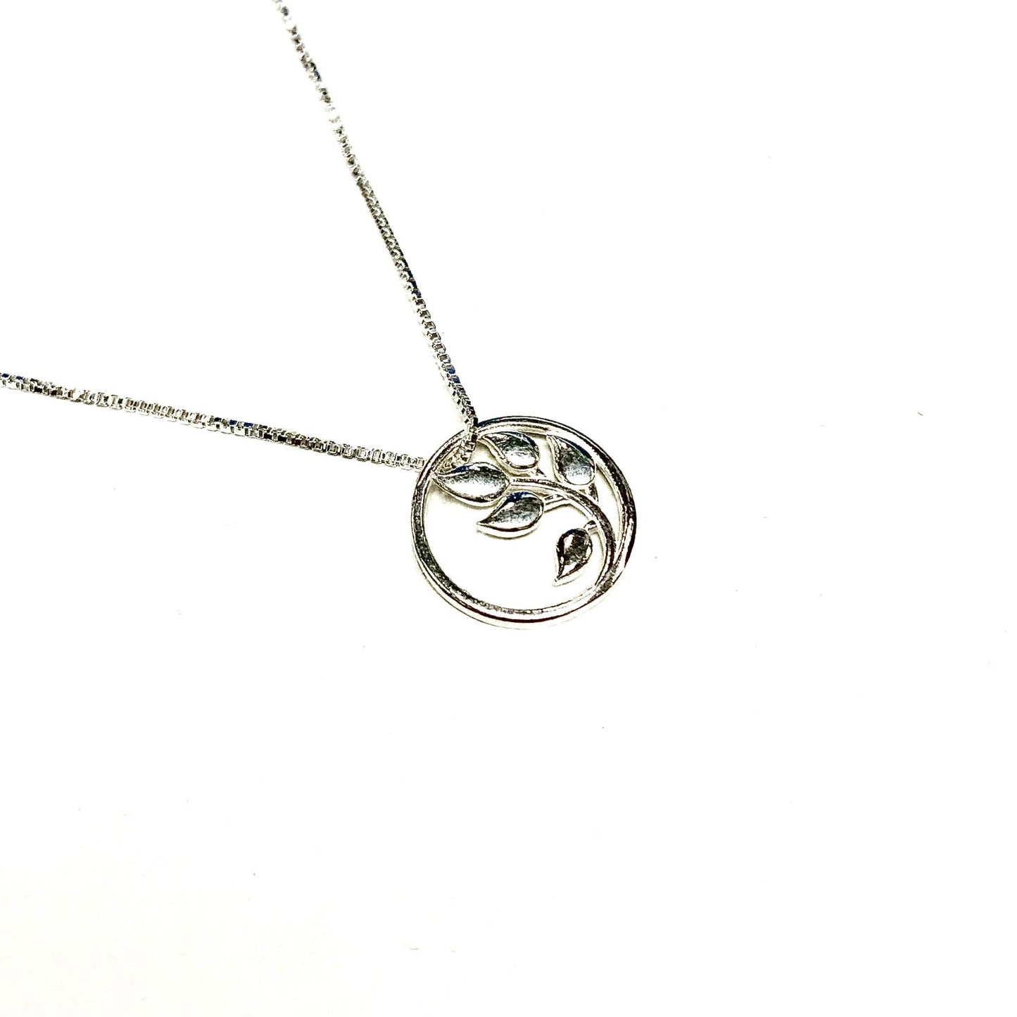 Necklace - Leaves - Silver - Red Silver 9.25