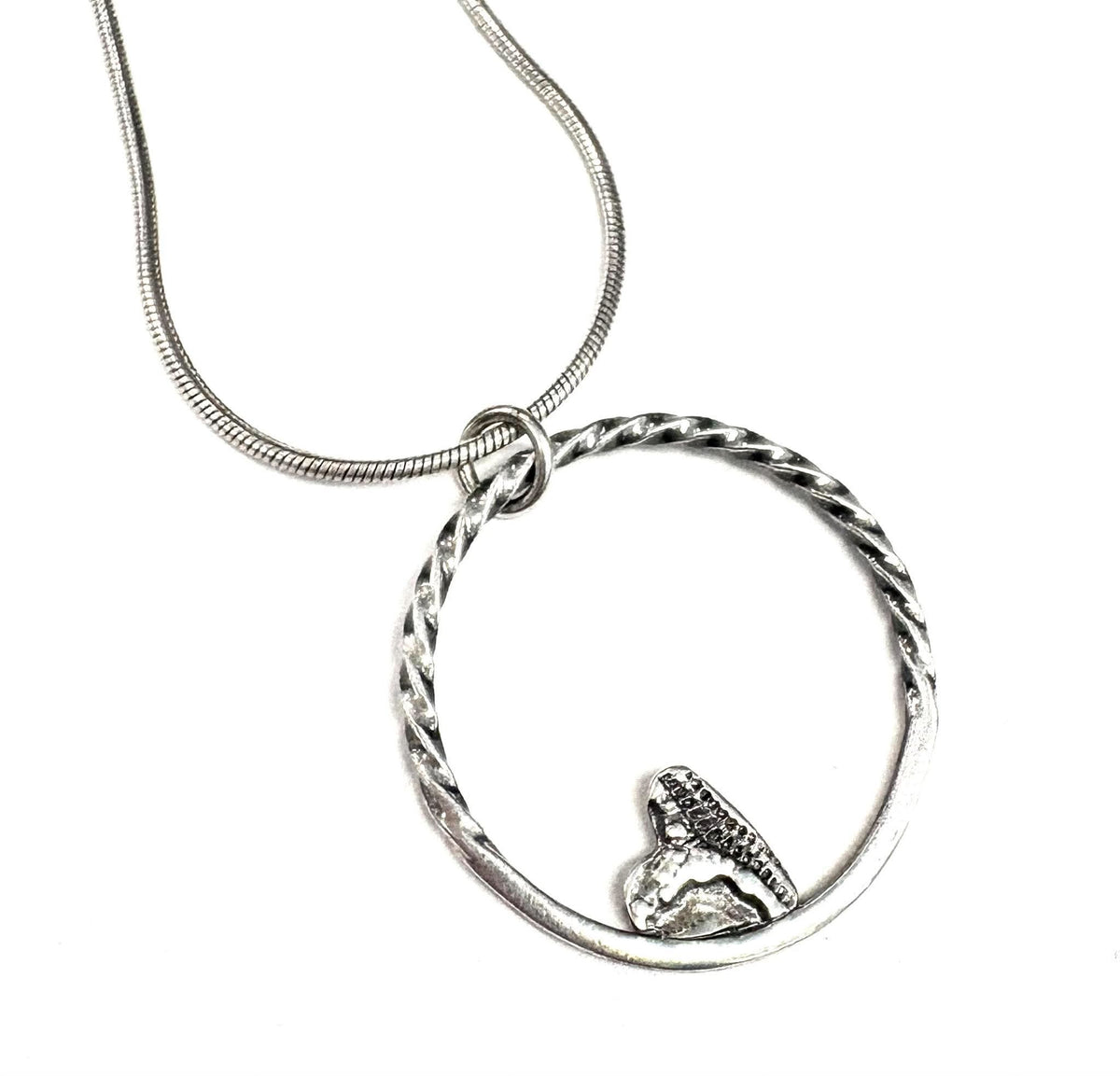 MEDIUM MOON HEART, pendant - Marie-Êve Bordeleau