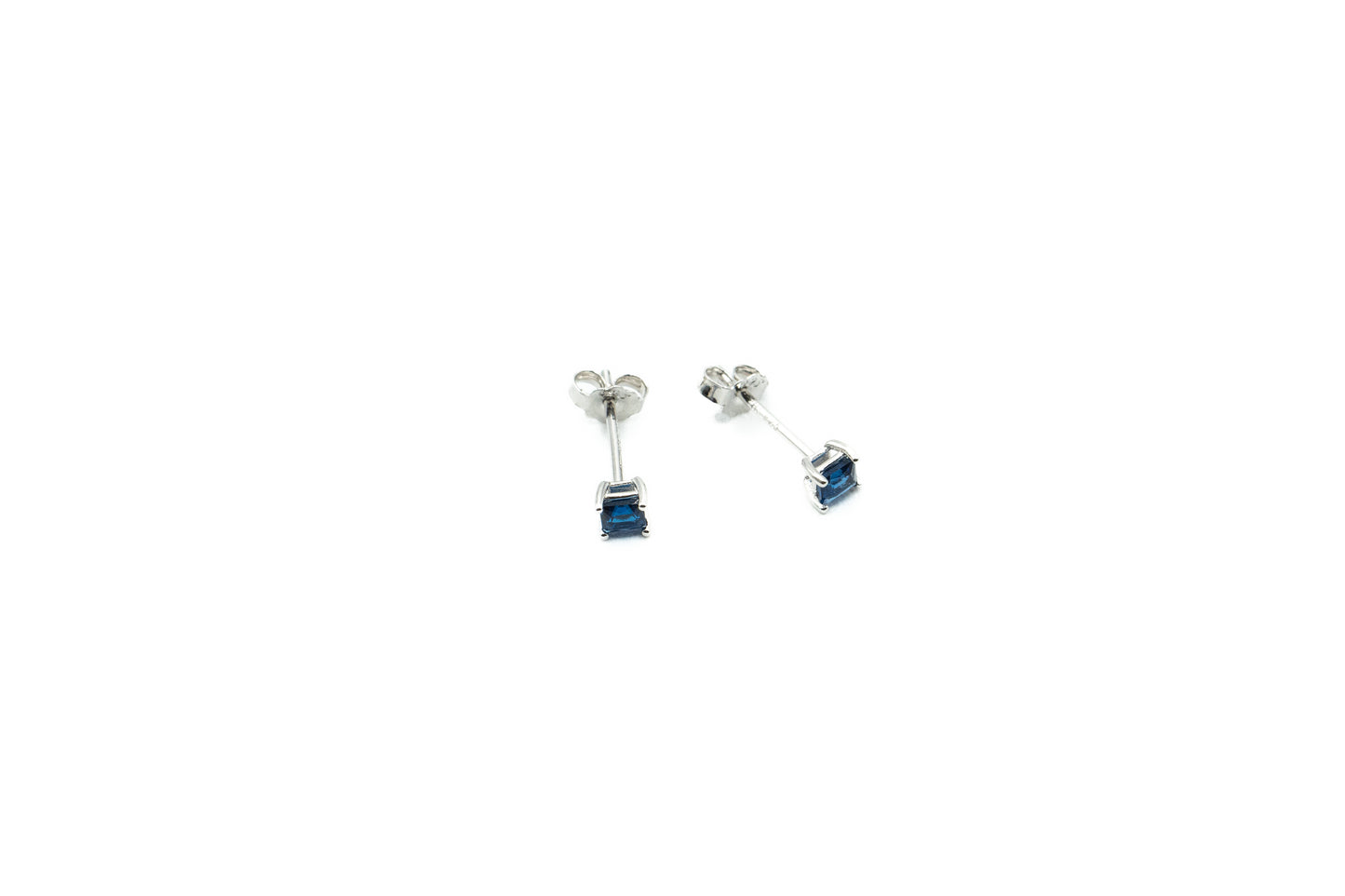 Boucles d'oreilles - Carré 3.5mm - Septembre (Bleu-Saphir) - Rouge Argent 9.25