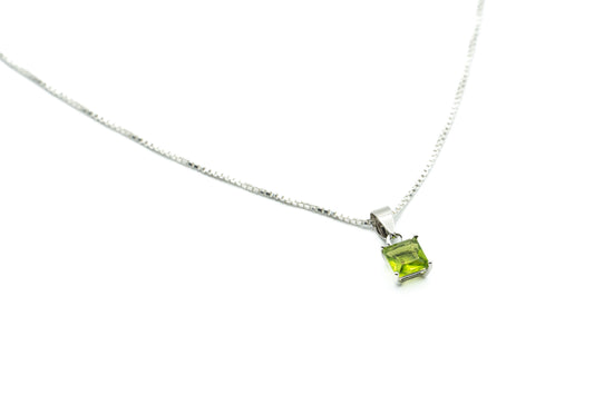 Collier - Carré 3mm -  Août (Vert-Péridot) - Rouge Argent 9.25