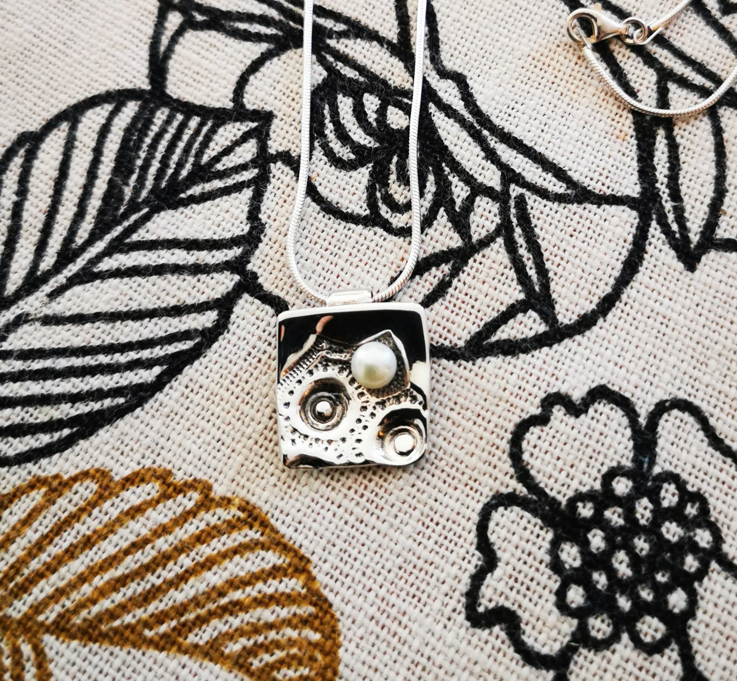 BRISE DE MER PERLÉE, pendentif argent sterling et perle d'eau douce - Marie-Ève Bordeleau