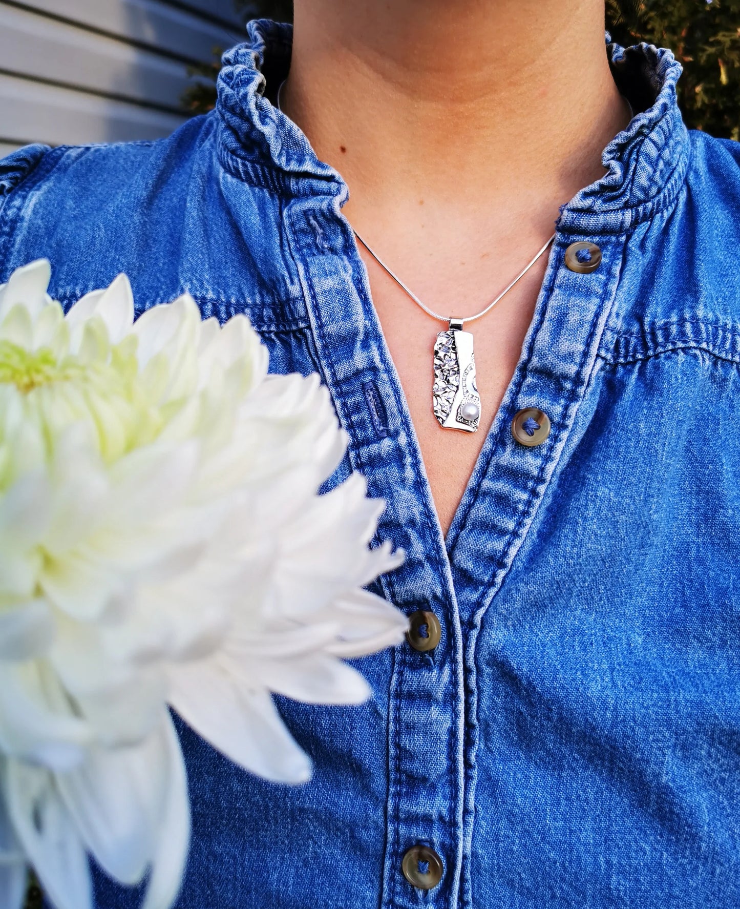 LARGE PEARL SESAME, unique pendant with a texture of sesame seeds and sea urchin shell! - Marie-Ève ​​Bordeleau