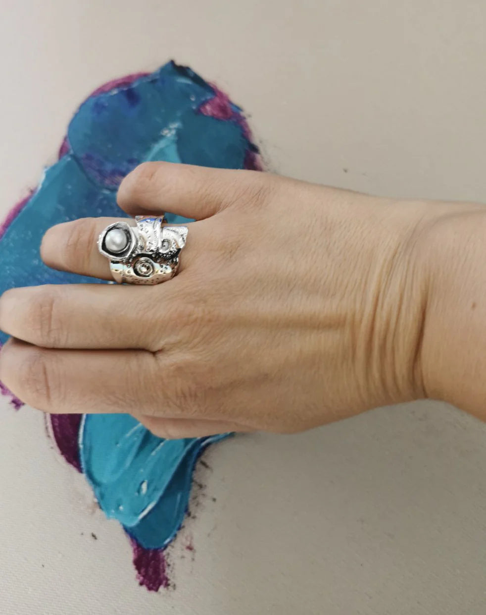 Large ring - PEARL SOFTNESS - sterling silver and freshwater pearl - Marie-Ève ​​Bordeleau