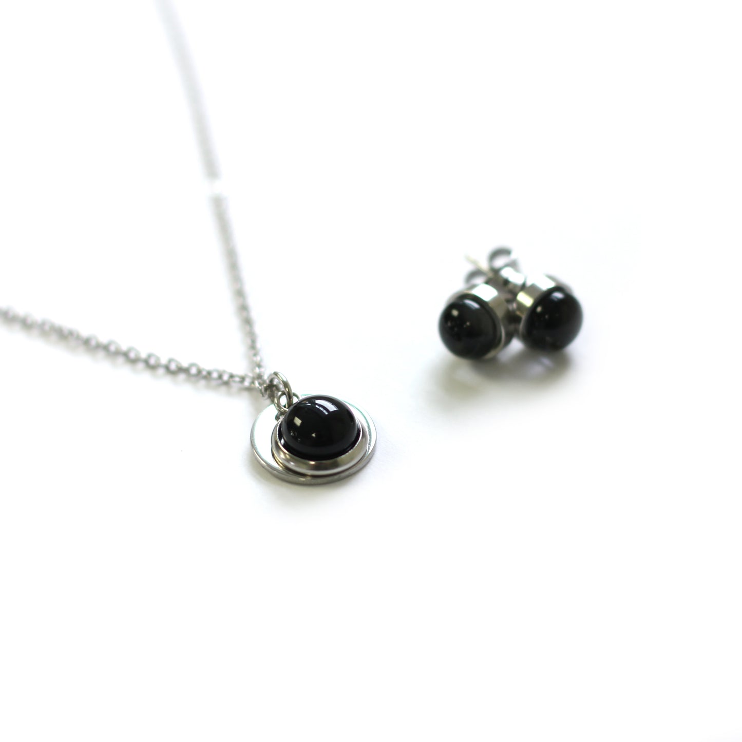 Ensemble médaillon noir (Pendentif et boucles d'oreilles) - Créart