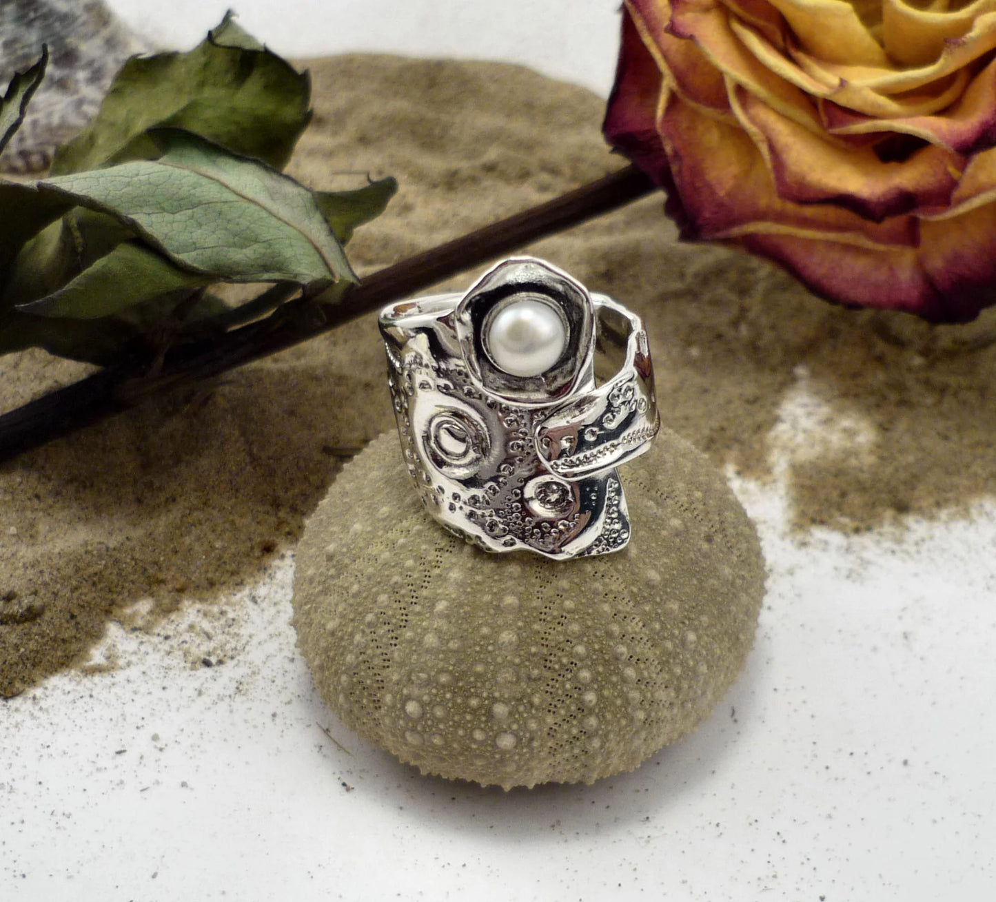 Large ring - PEARL SOFTNESS - sterling silver and freshwater pearl - Marie-Ève ​​Bordeleau