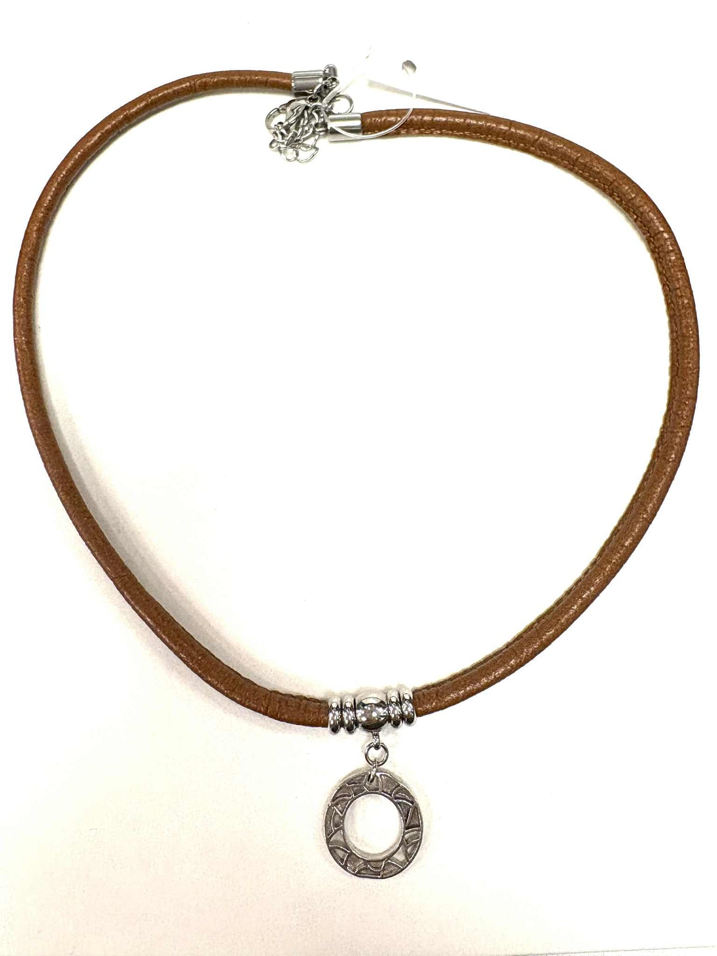 Romy sur cuir -3 variantes - Créart