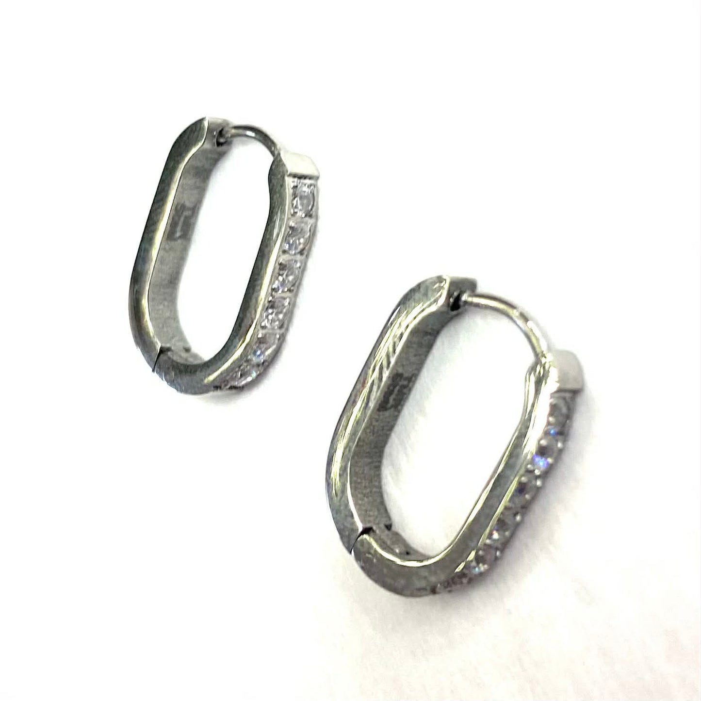 Anneau oval incrusté petit - 2 variantes - Rouge Inox