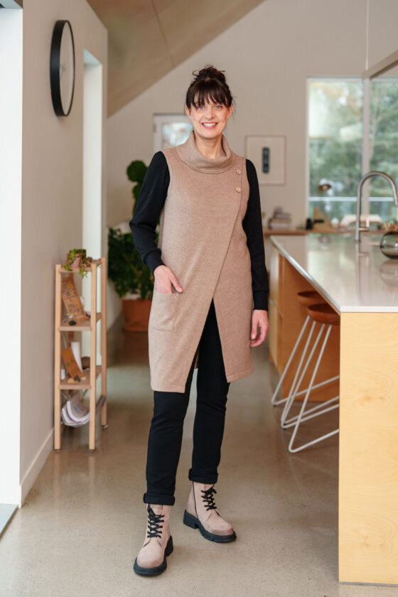 3/4 Navy Leggings - Nothing Gets Lost