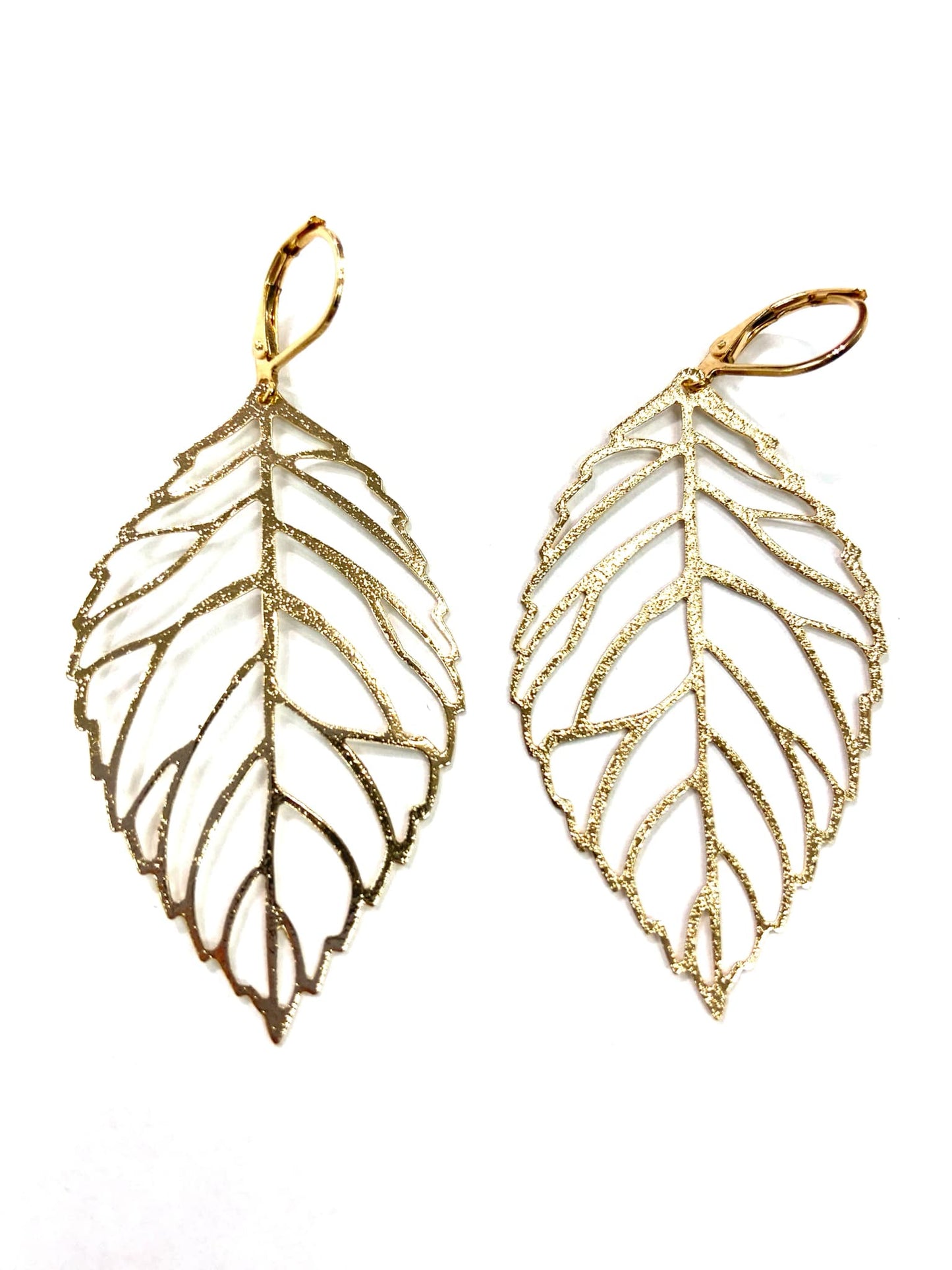 Boucles d'oreilles - Feuille moyenne brillante - Rouge Inox (3 couleurs différentes)