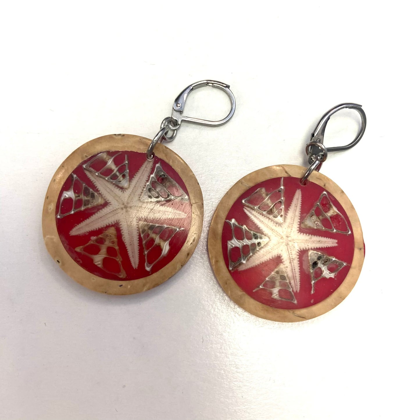 BO résine coquillage - Étoile de mer avec rebord - 5 variantes (noir, blanc, rouge, bleu ou vert)- Rouge Aventure