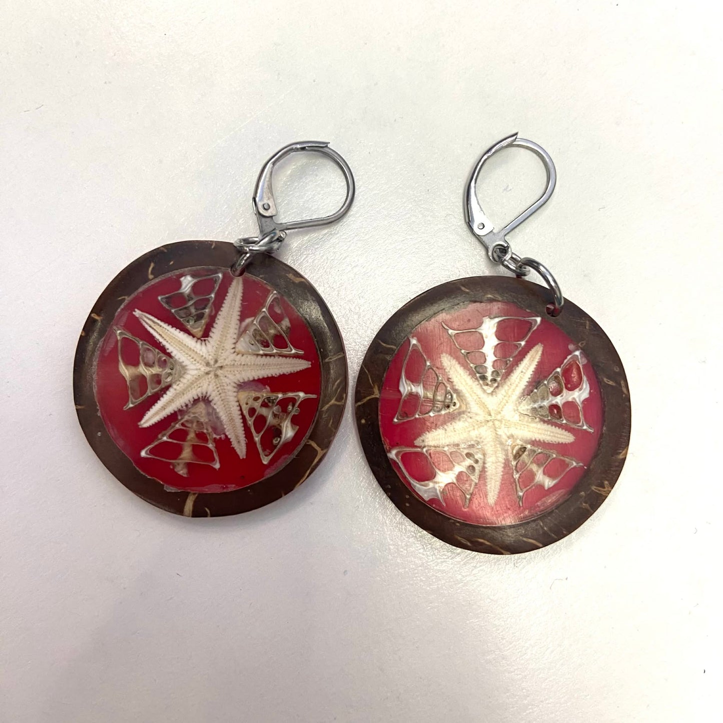 BO résine coquillage - Étoile de mer avec rebord - 5 variantes (noir, blanc, rouge, bleu ou vert)- Rouge Aventure