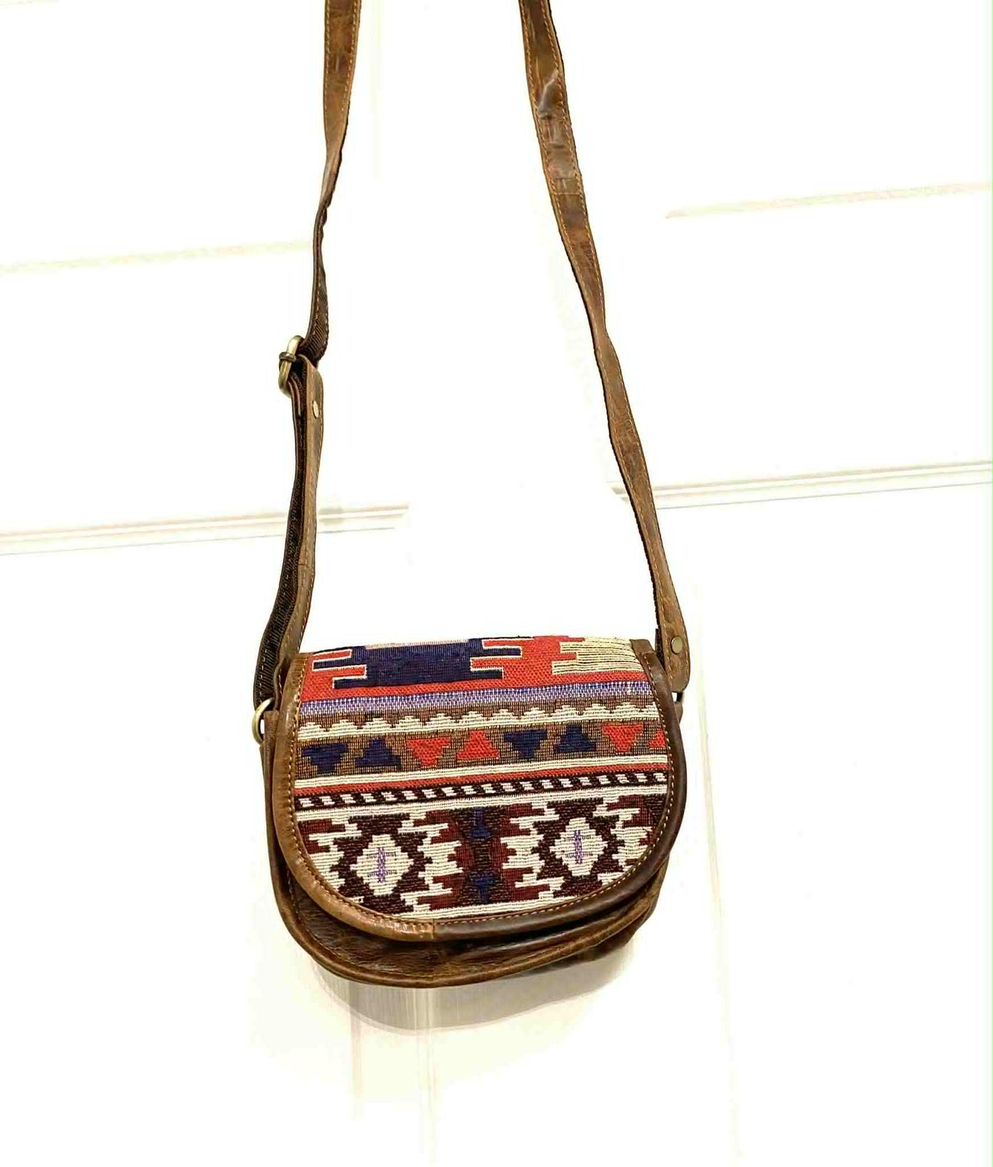 Sac à bandouillère motifs géométriques - 3 motifs offerts - Rouge Import